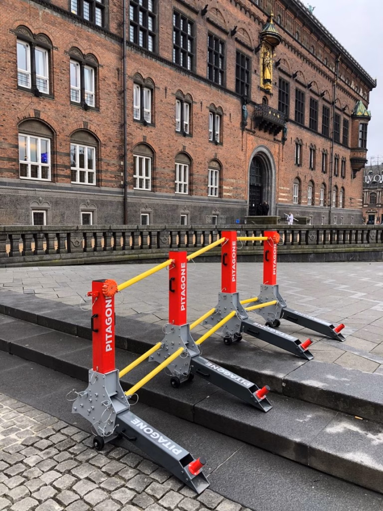 Straßensperren – F11-EscalierDanemark-1
